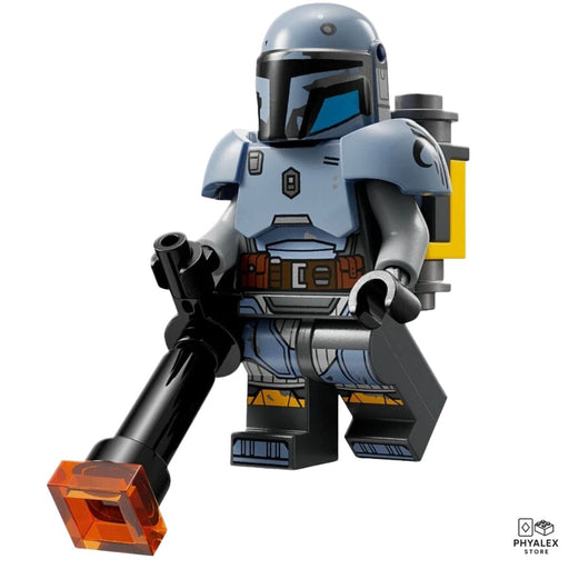 Recreate epic Mandalorian moments with the LEGO Star Wars Paz Vizsla Minifigure.